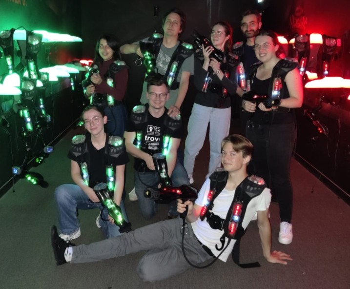 PhotoFreeze Team at laser tag
